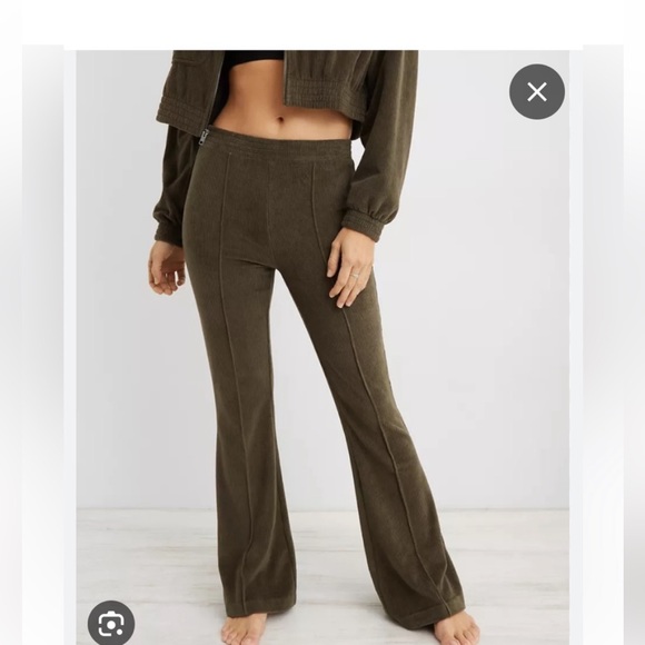 Aerie Groove-On Rib Velour Flare Pant - Picture 3 of 8